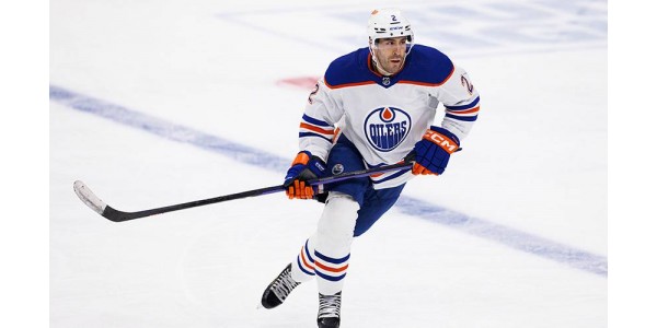 Evan Bouchard kiest ervoor om bij Edmonton Oilers te blijven